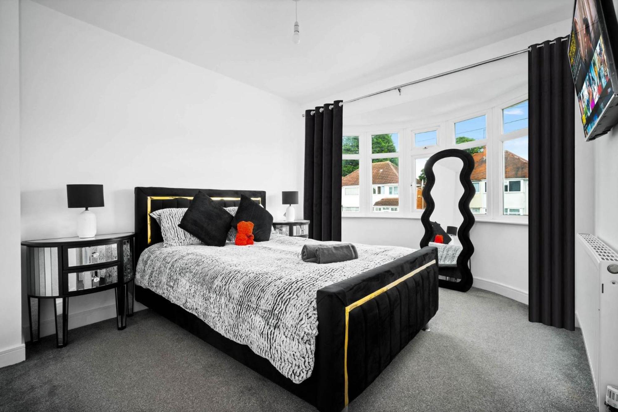 The Rock, Elegant 4 Bedroom House, Solihull, Close To Nec, Sleeps 8 Дом отдыха Бирмингем